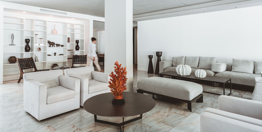 Apollo Resort 36/63