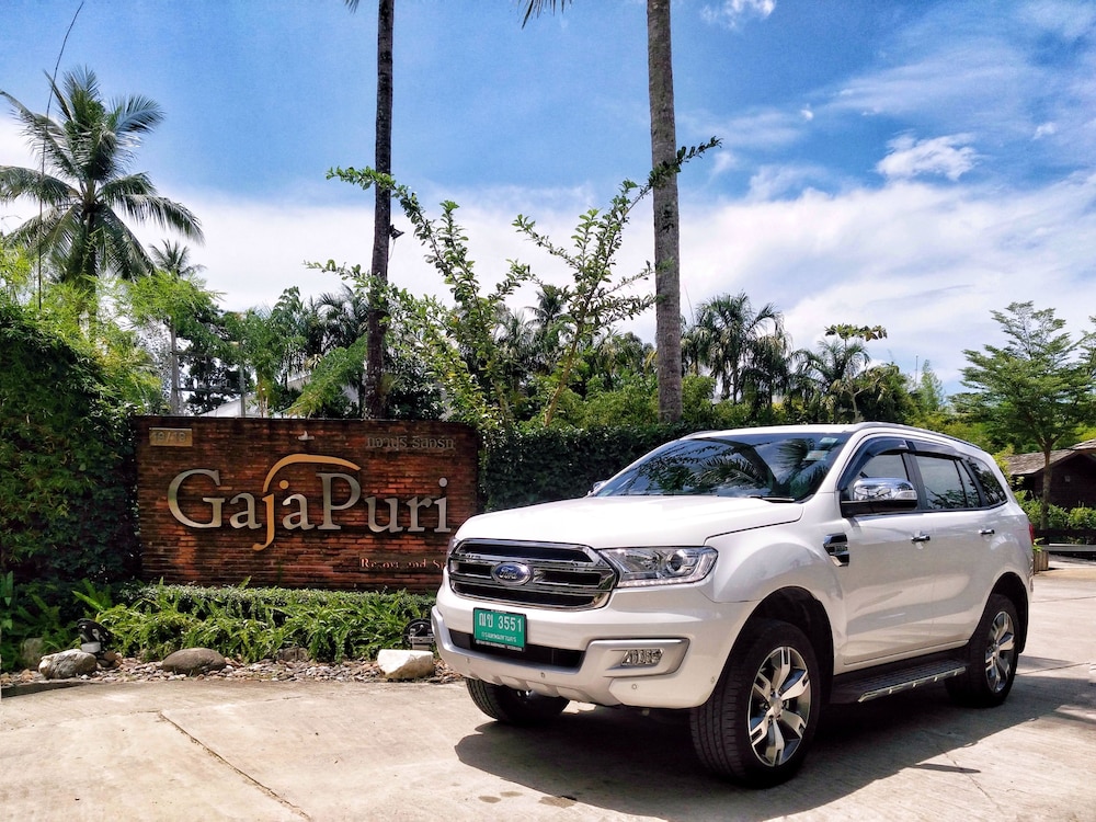 Gajapuri Resort Spa 66/76