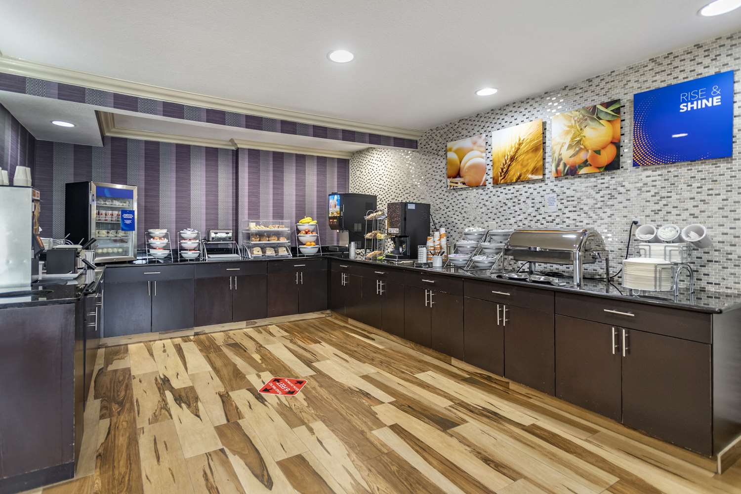 Comfort Inn Tulsa Midtown 13/18