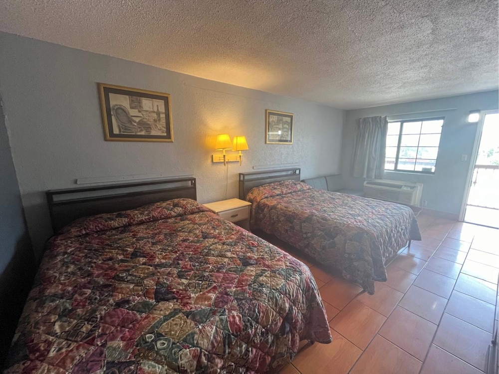 La Posada Inn By OYO Brownsville 22/42