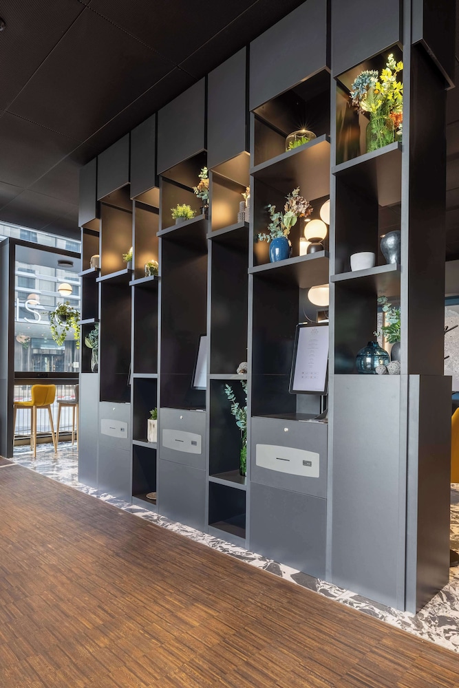 Radisson Hotel & Suites Zurich 9/50