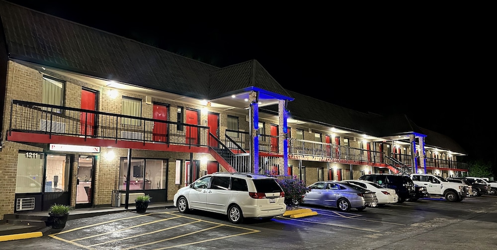 Travelers Inn 56/58