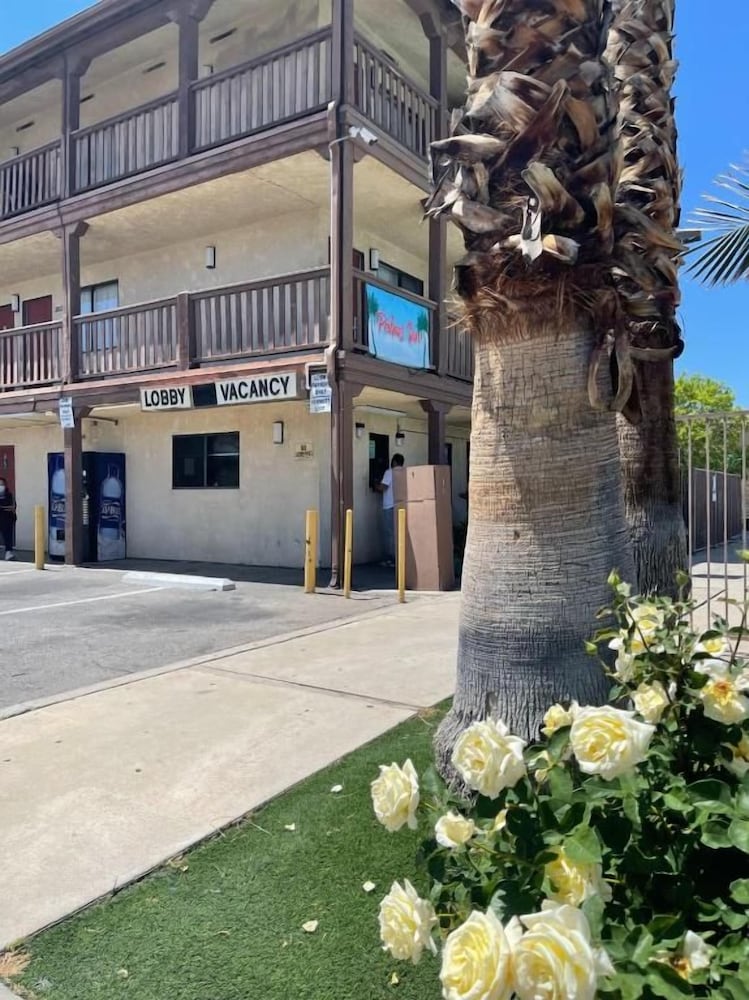Palms Inn & Suites 42/50