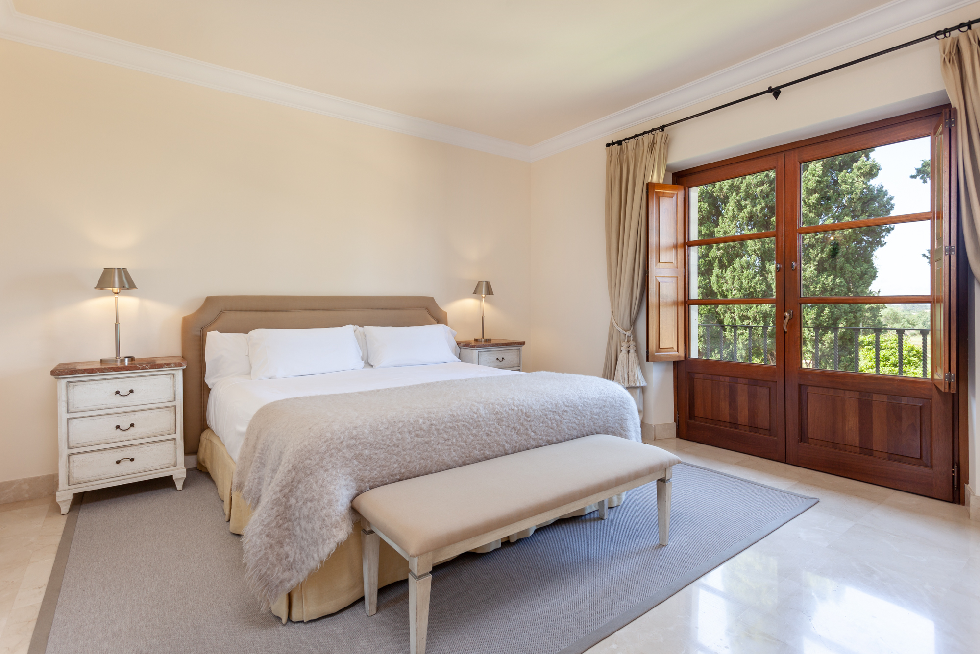 غرفة سوبيريور بسرير مزدوج بشرفة، Son Julia Country House Hotel 2/3