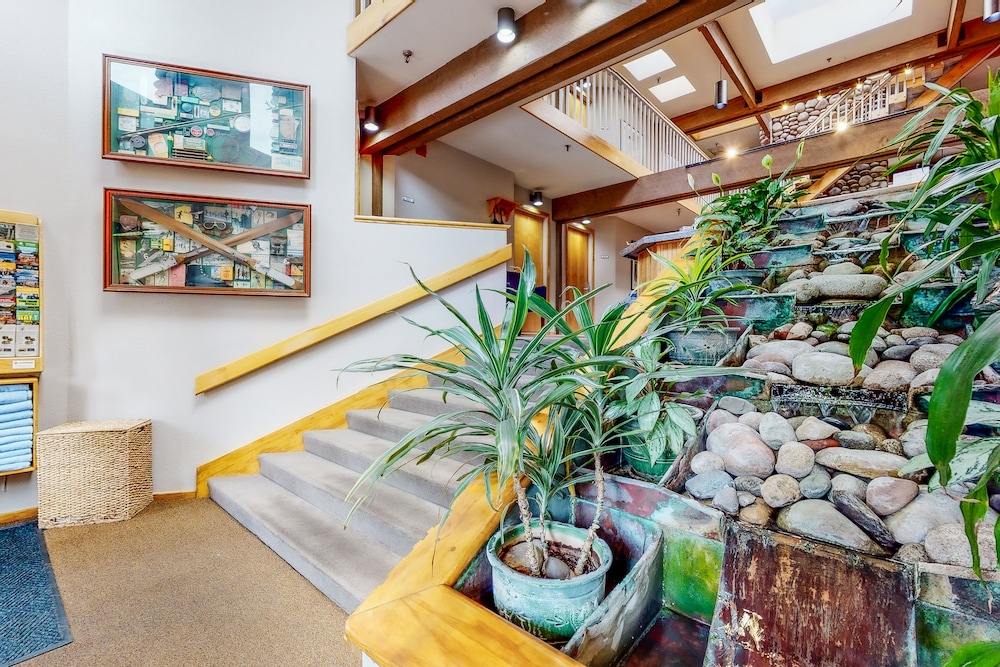 Aspen Mountain Lodge 7/50
