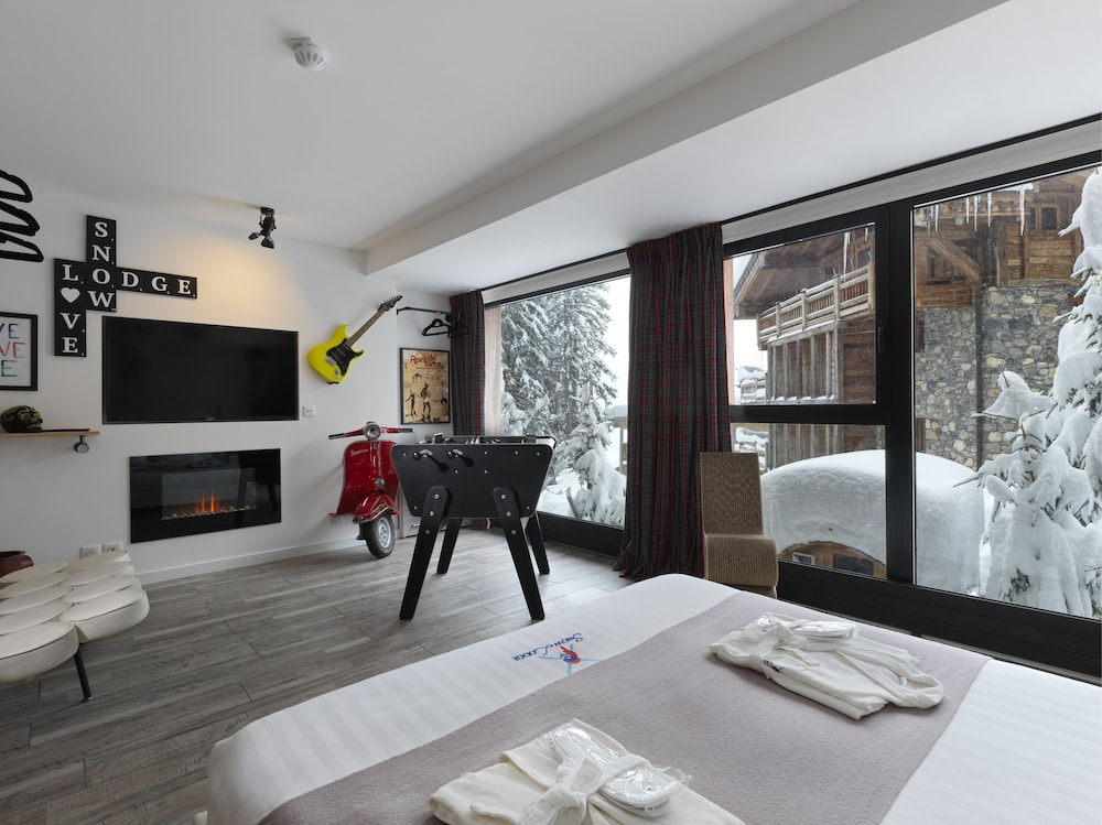 Snow Lodge Boutique Hotel 41/70