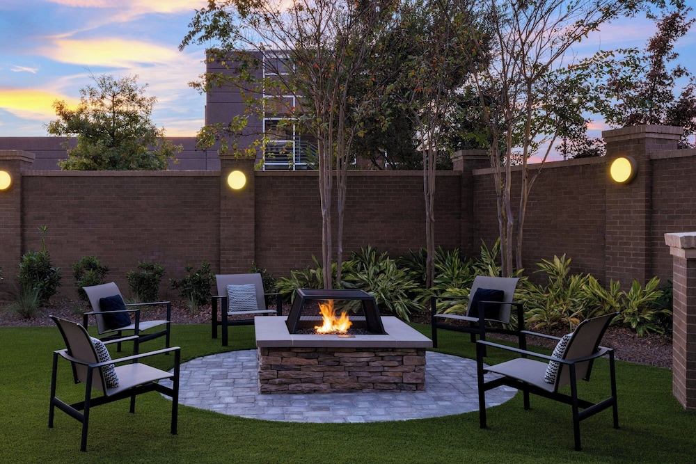 Courtyard Starkville Msu At the Mill Conference Center 54/71