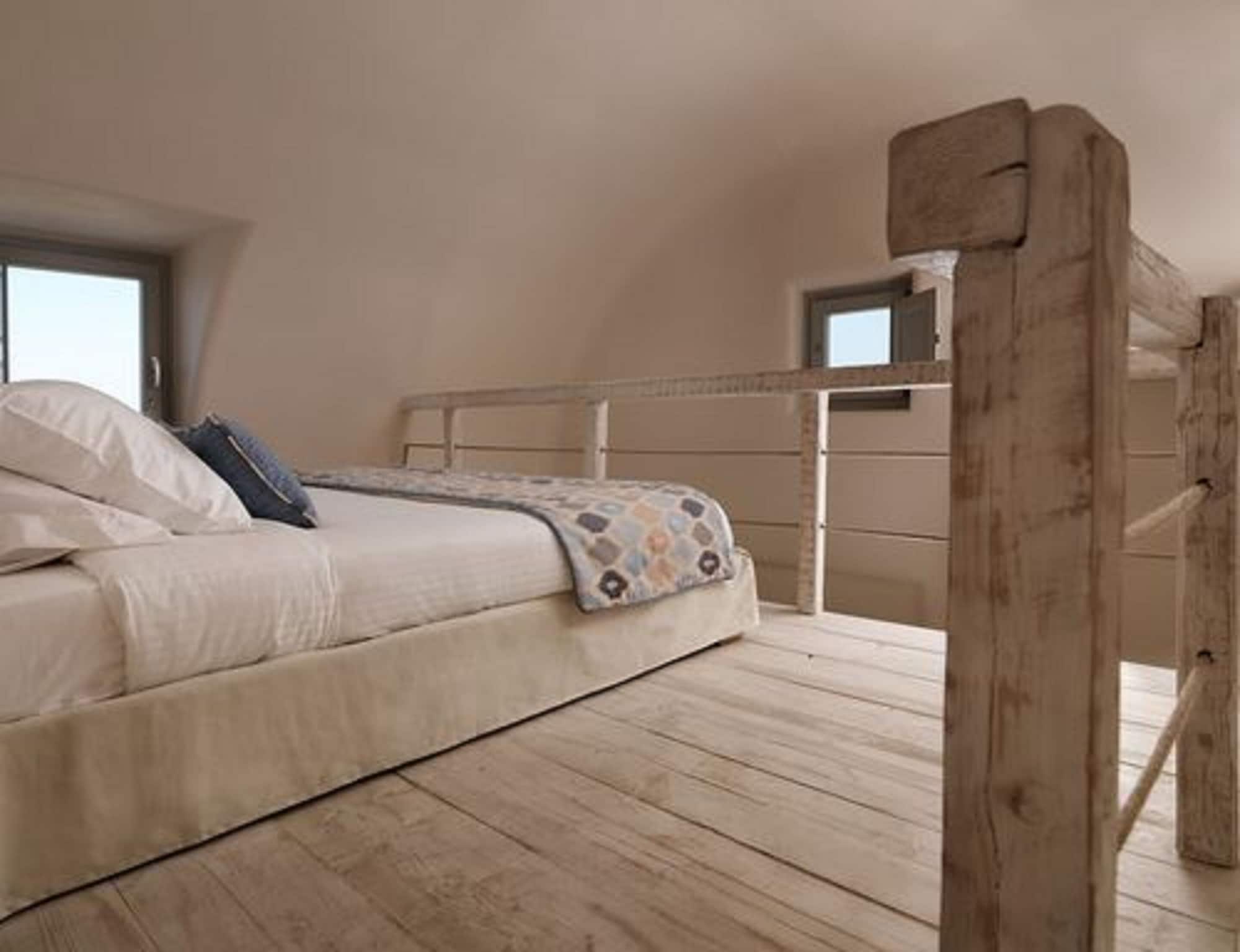 Junior Suite, Jetted Tub