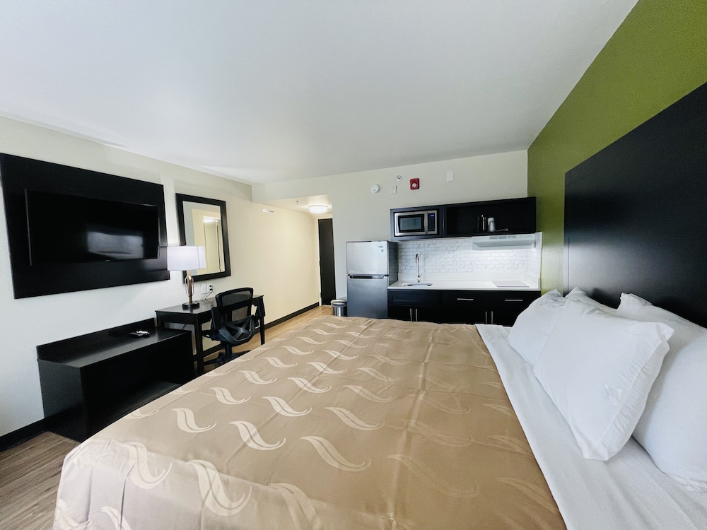 Efficiency, King Bed