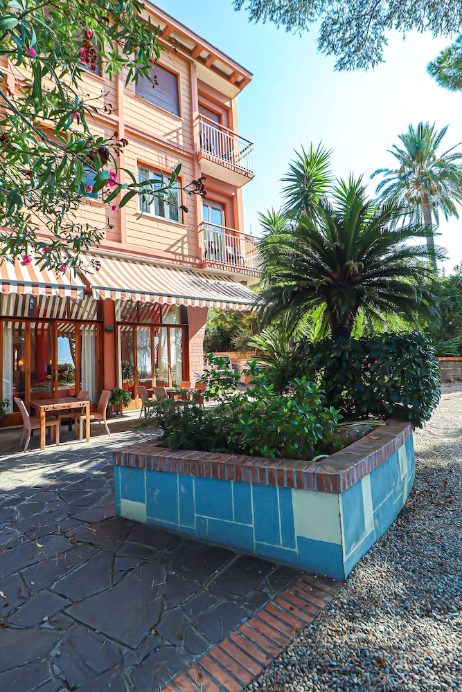 Hotel Esperia 7/71