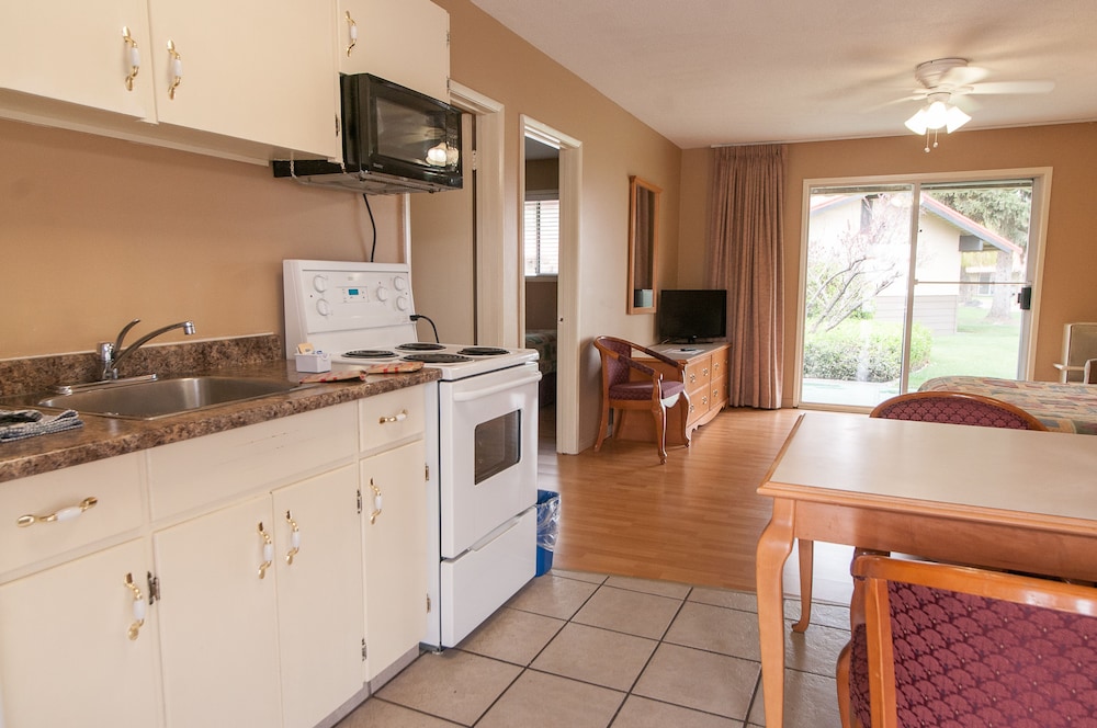 Okanagan Seasons Resort 43/57