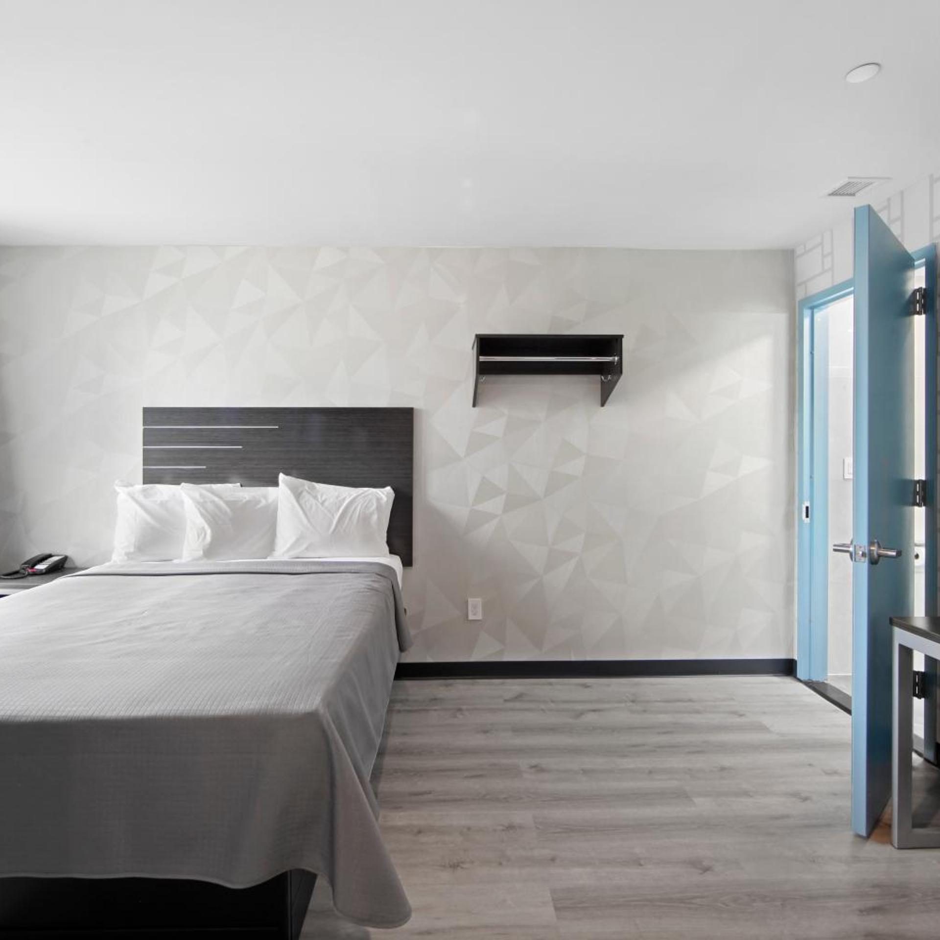 Hotel 365 Bronx 21/50