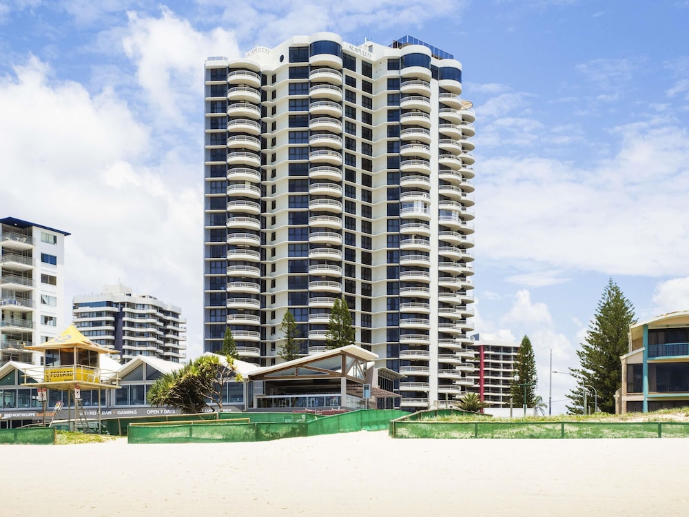 BreakFree Acapulco Surfers Paradise 9/63