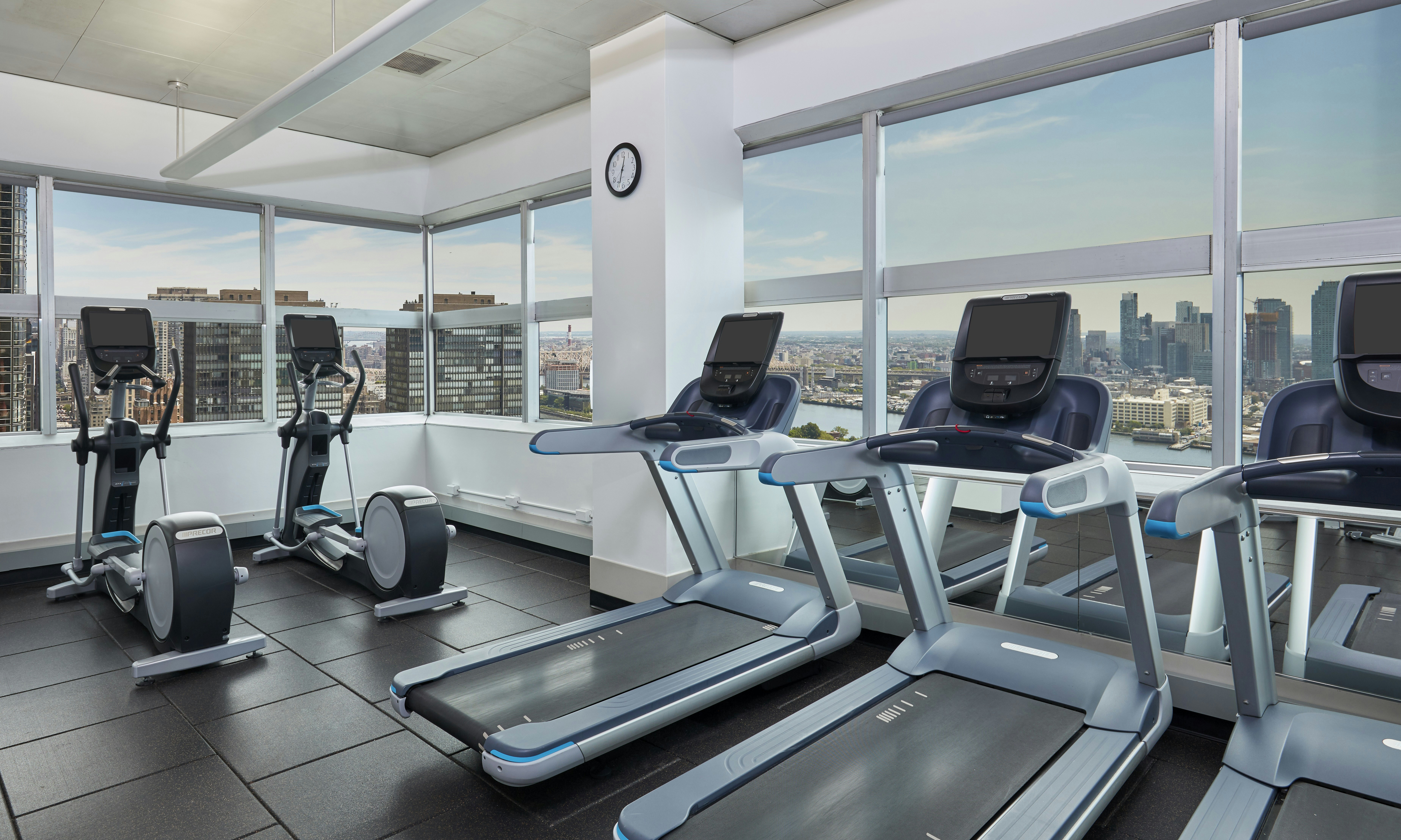 Millennium Hilton New York ONE UN Plaza 34/72