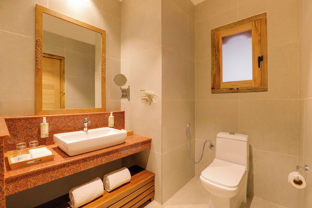 Lemon Tree Resort, Thimphu, Bhutan 34/37