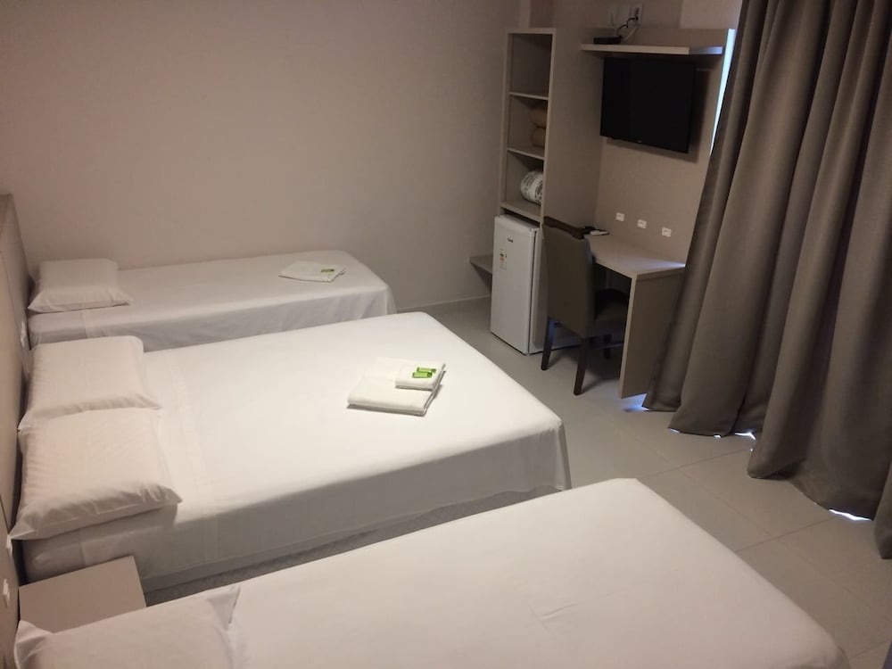 Gravata Praia Hotel 12/40