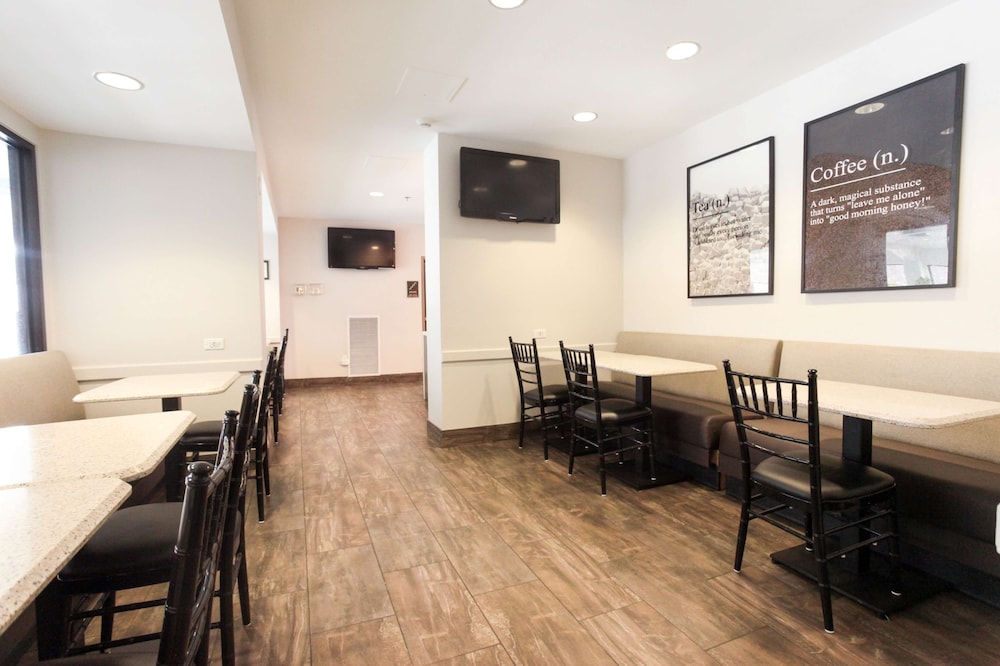 Best Western Plus Cotton Tree Inn 32/44