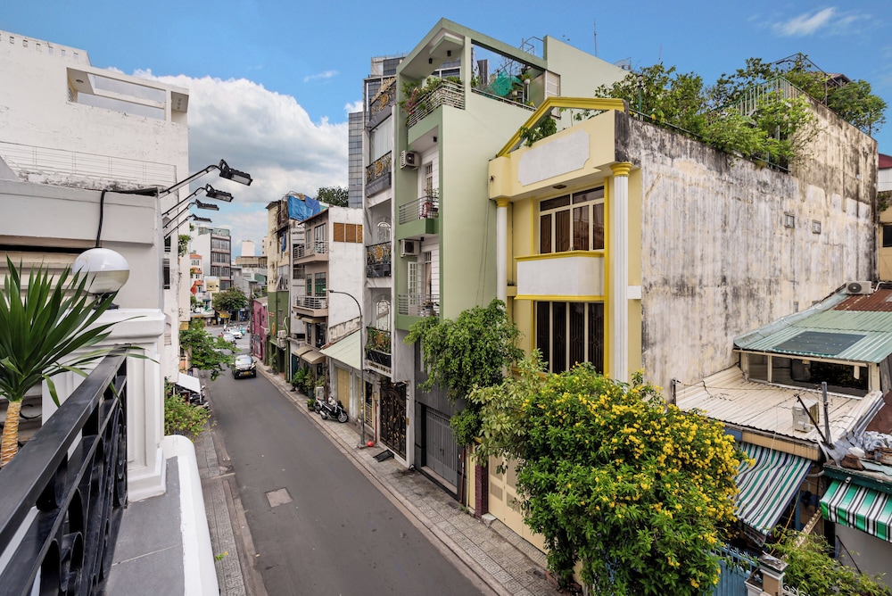 Lyna Apartment 41/46