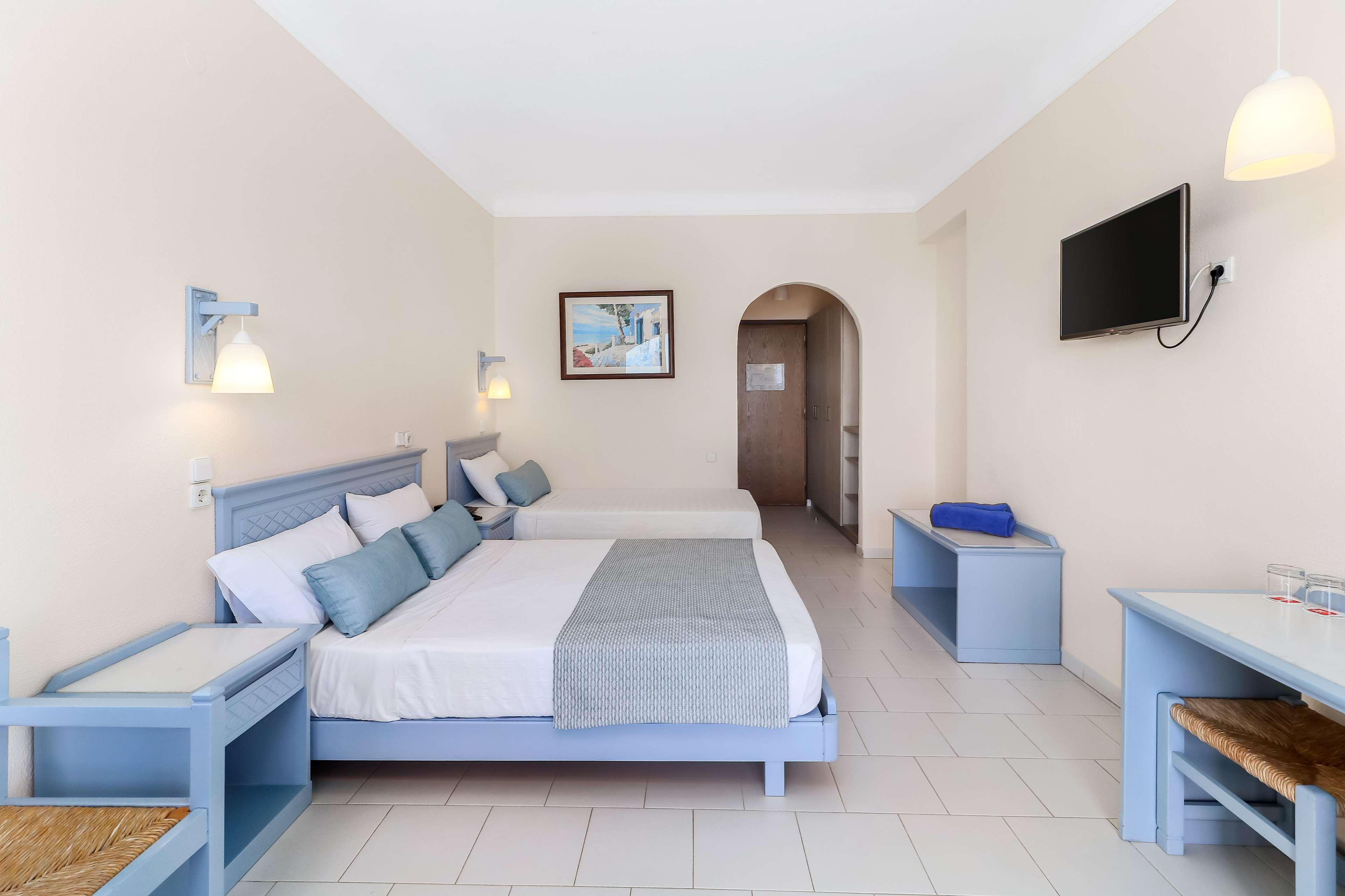 Mare Monte Beach Hotel 7/50