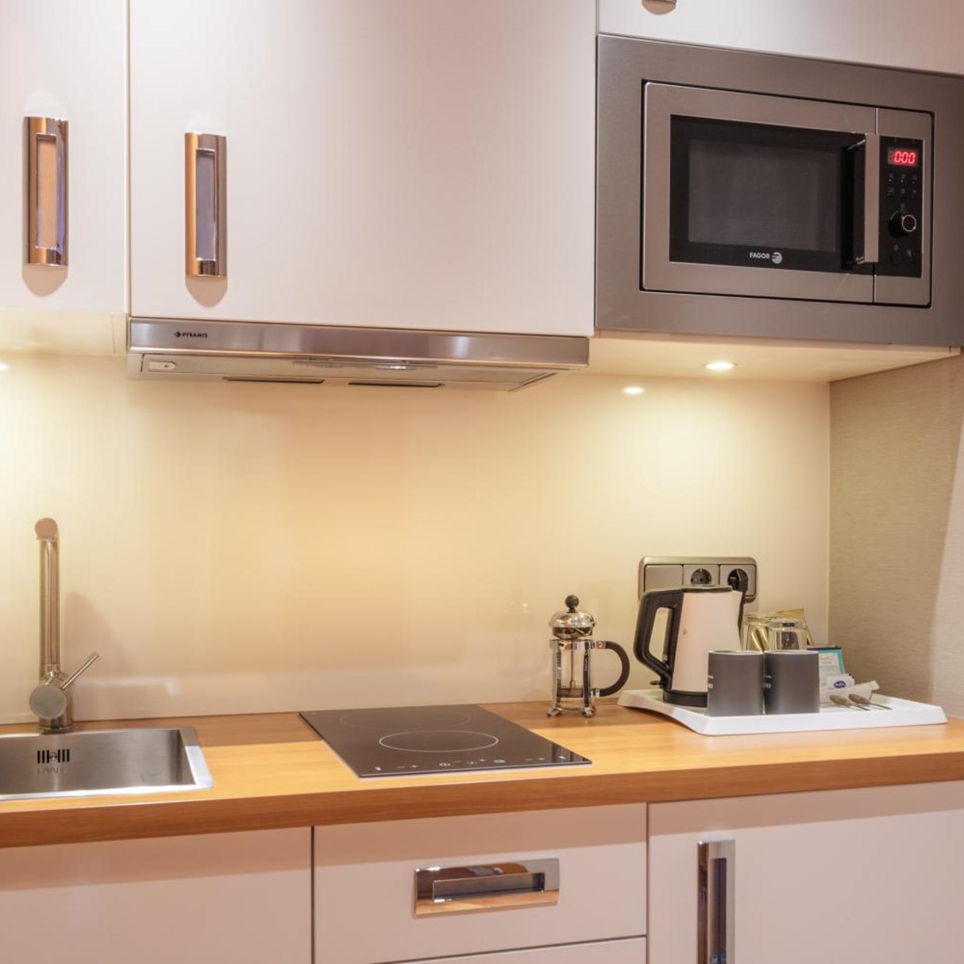 1 Bedroom, Business, Suite, Crowne Plaza Frankfurt Congress Hotel 5/7