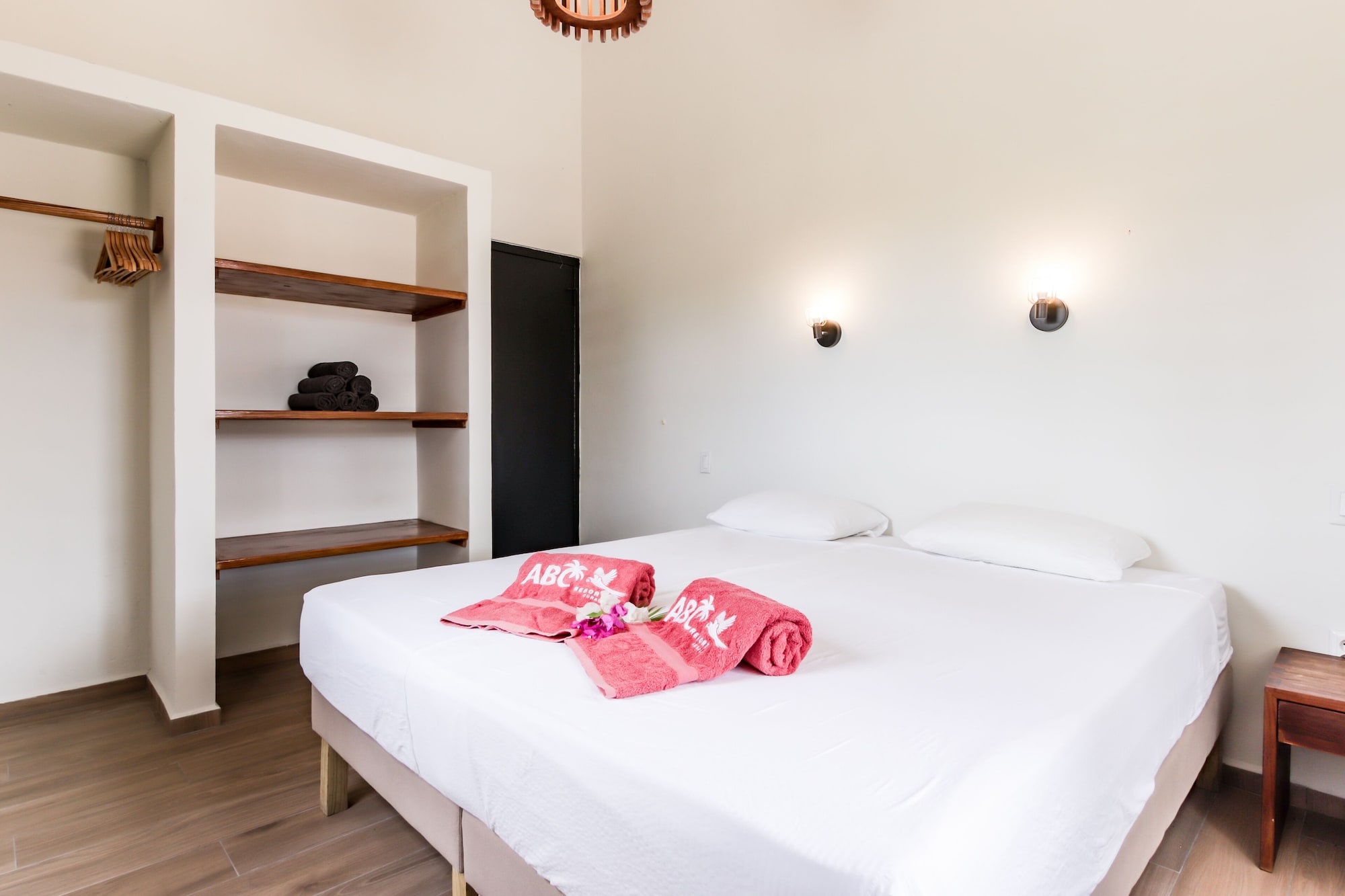 2 BEDROOMS, APARTMENT, TERRACE