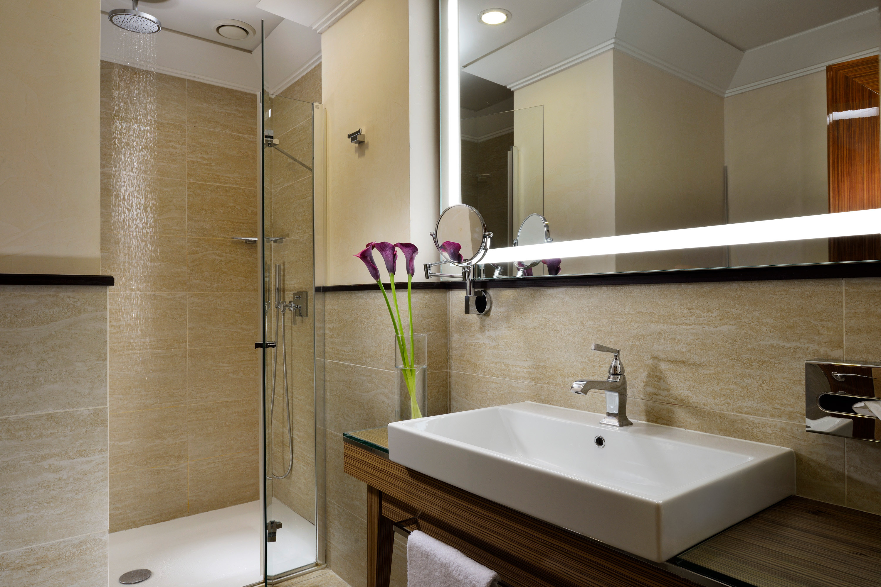 Executive, Twin Beds, UNAHOTELS Deco Roma 3/3