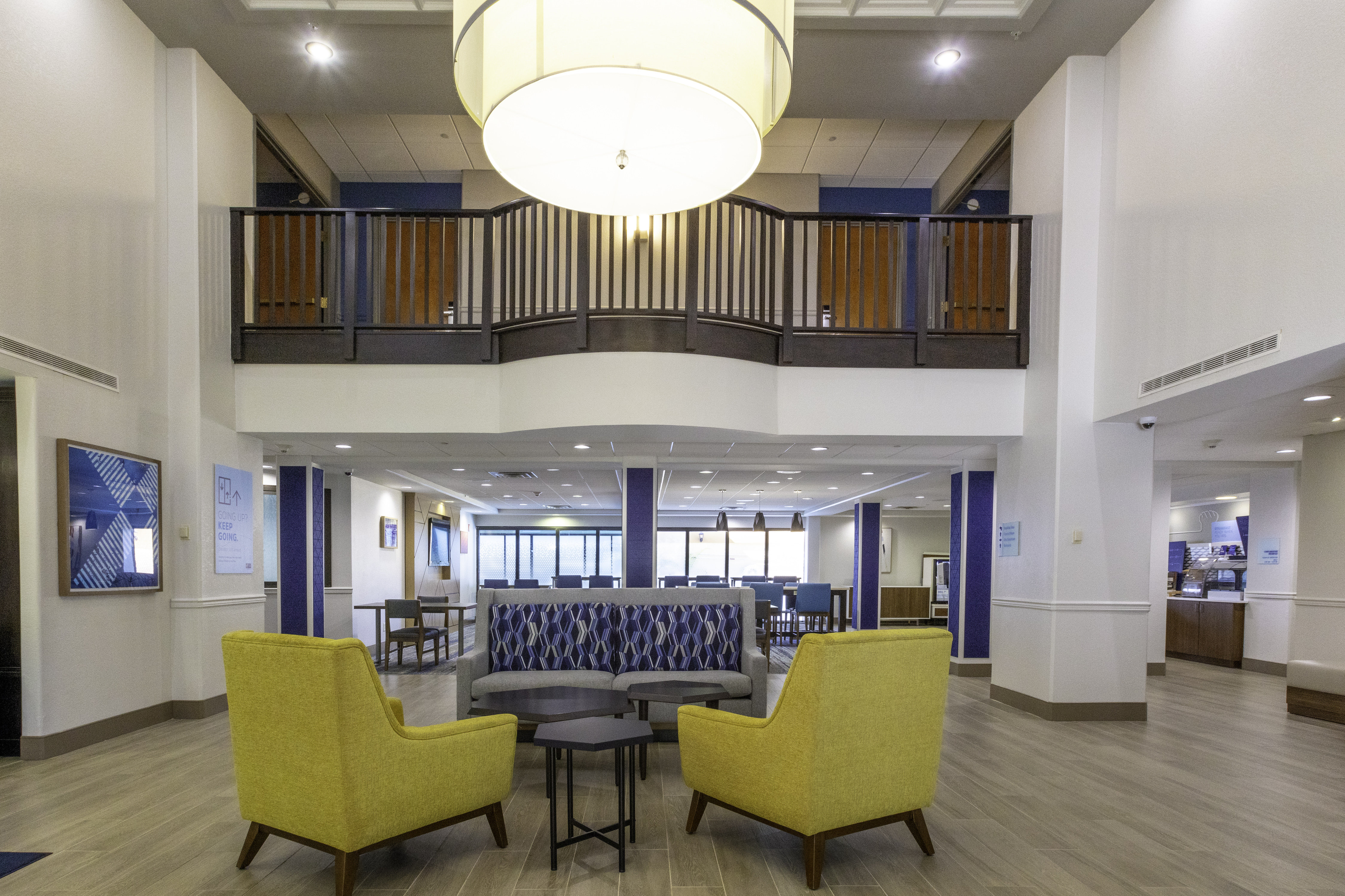 Holiday Inn Express Suites Jacksonville Airport 46/63