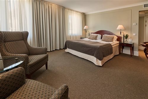 Deluxe, Double Bed