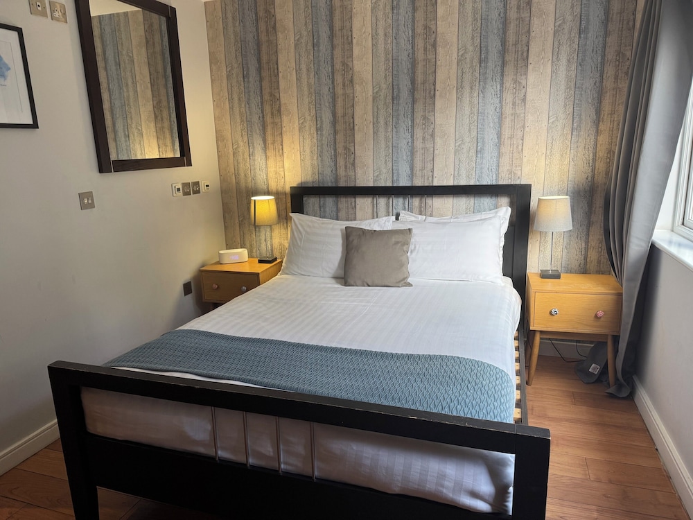 SUPERIOR, SUITE, DOUBLE BED