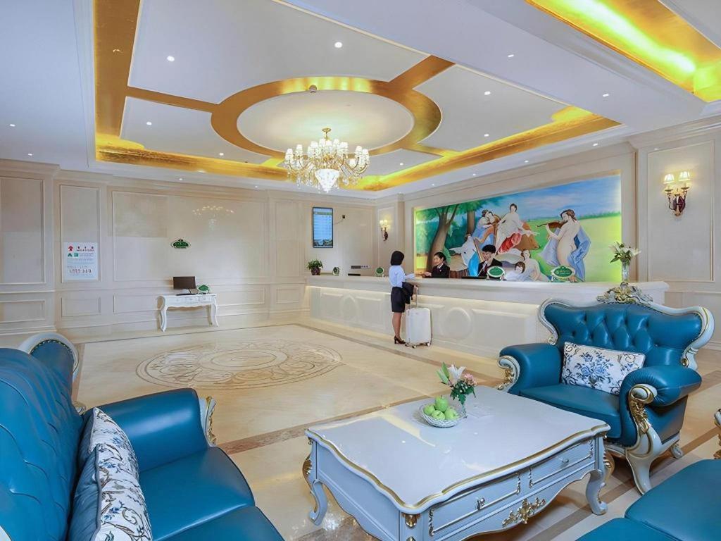Vienna Hotel (Chengdu University of Petroleum Subway Station) 16/61