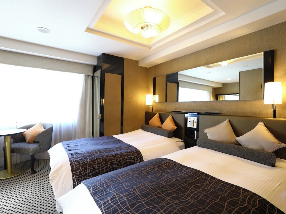 ROOM, TWIN BEDS
