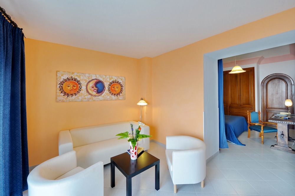 Maresca Hotel Praiano 54/78