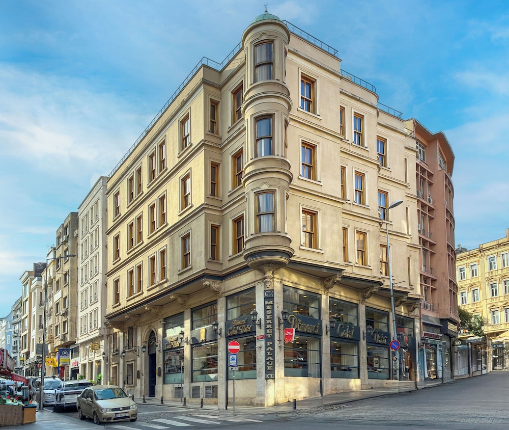 Meserret Palace Hotel 40/50