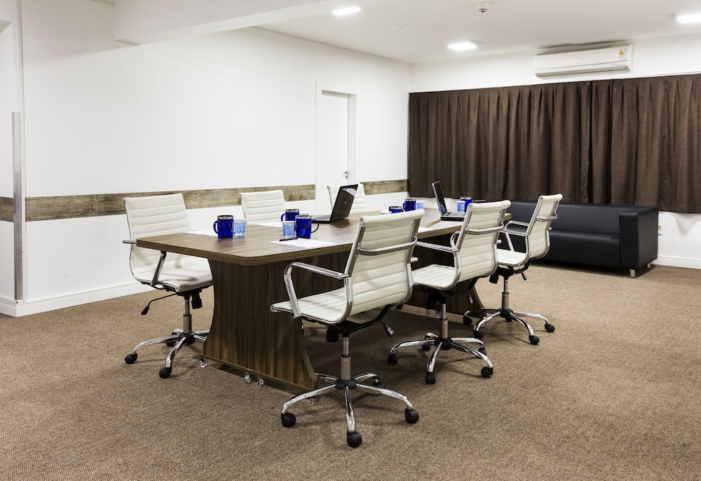 Sibara Flat Hotel And Convencoes 53/69