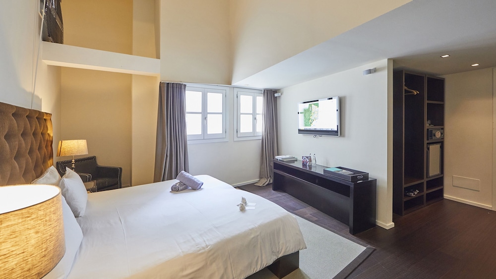 Puro Grand Hotel 60/82