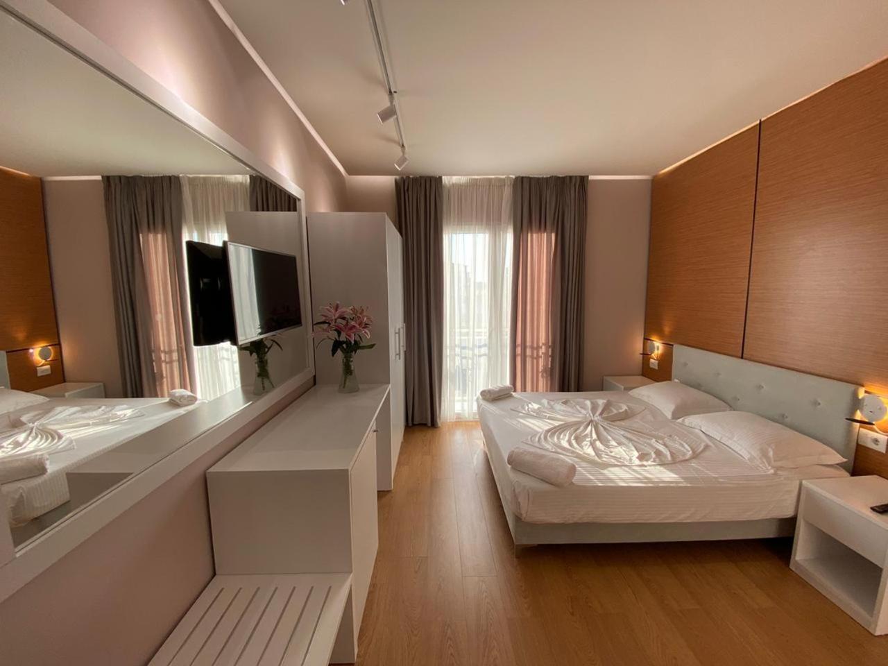 Hotel Edart 12/57