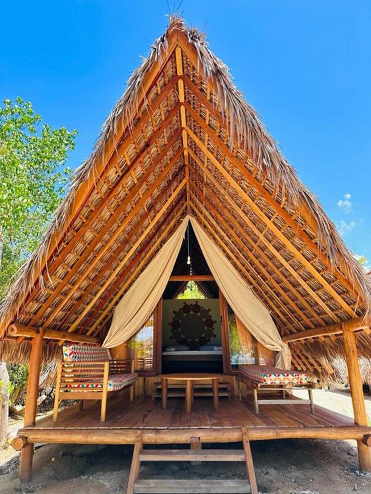 Emeraude Lodge 5/50