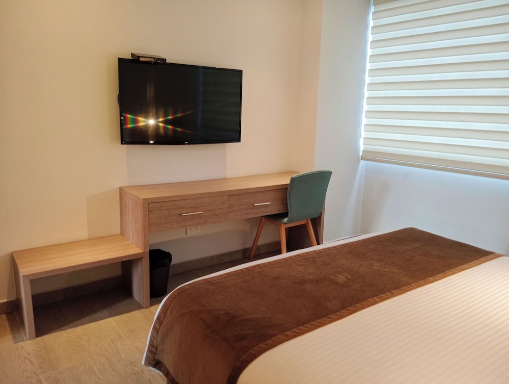 Hotel Lomas 10 59/68