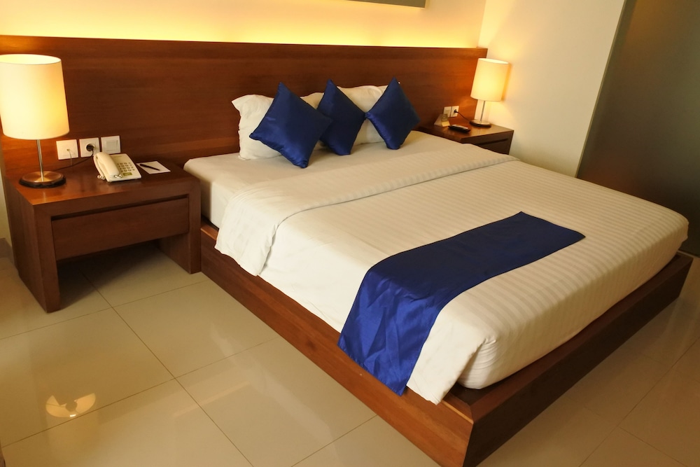Taksu Sanur Hotel 28/76