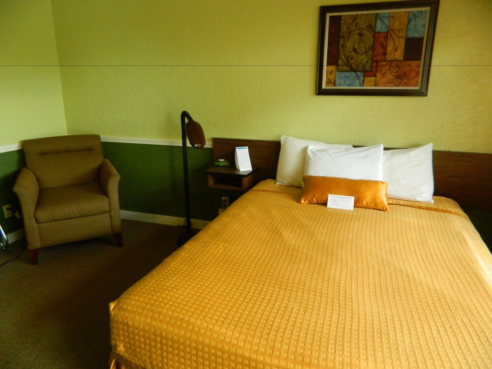 Country Motor Inn 27/64