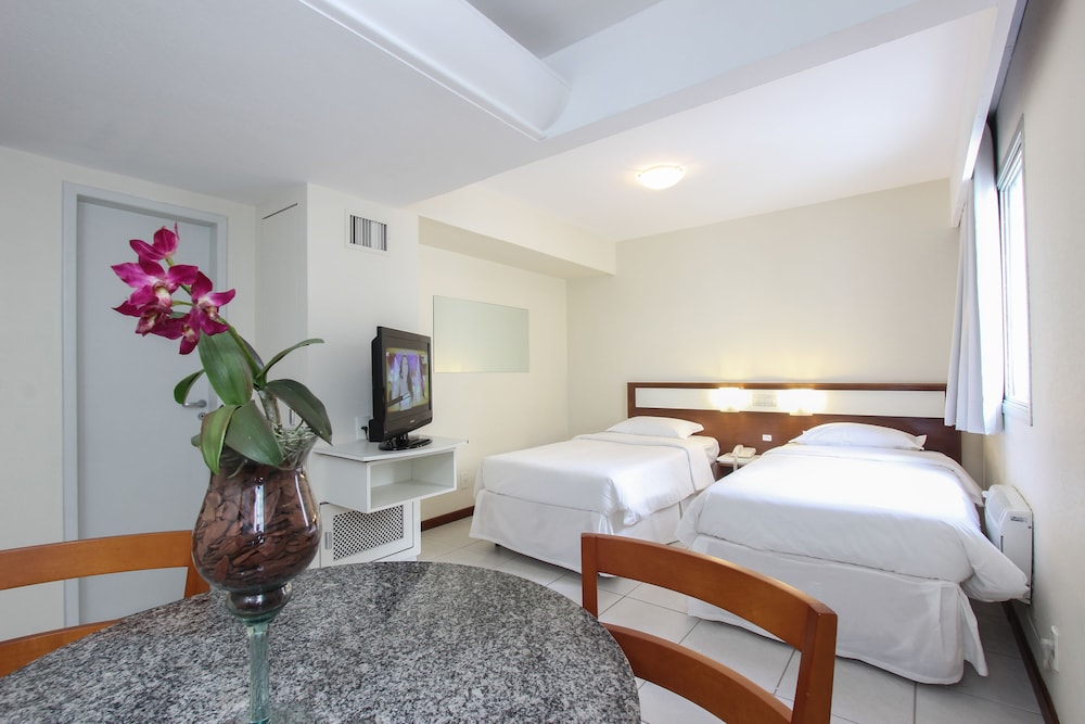 CASTELMAR HOTEL 24/76