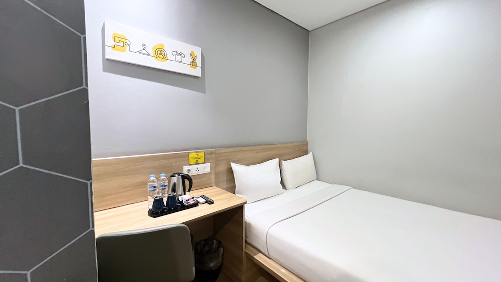 Yellow Bee Tanah Abang Jakarta 26/56