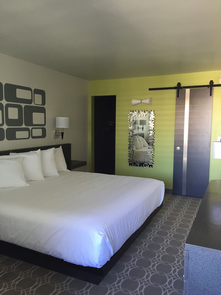 University Inn Tempe 17/45
