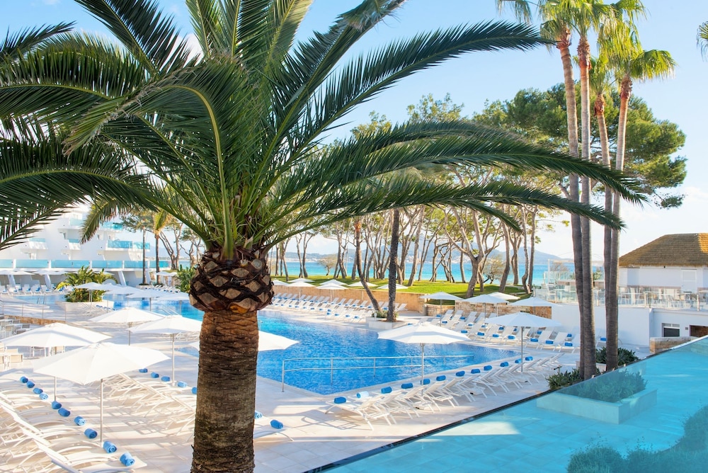 Iberostar Waves Playa de Muro 35/67