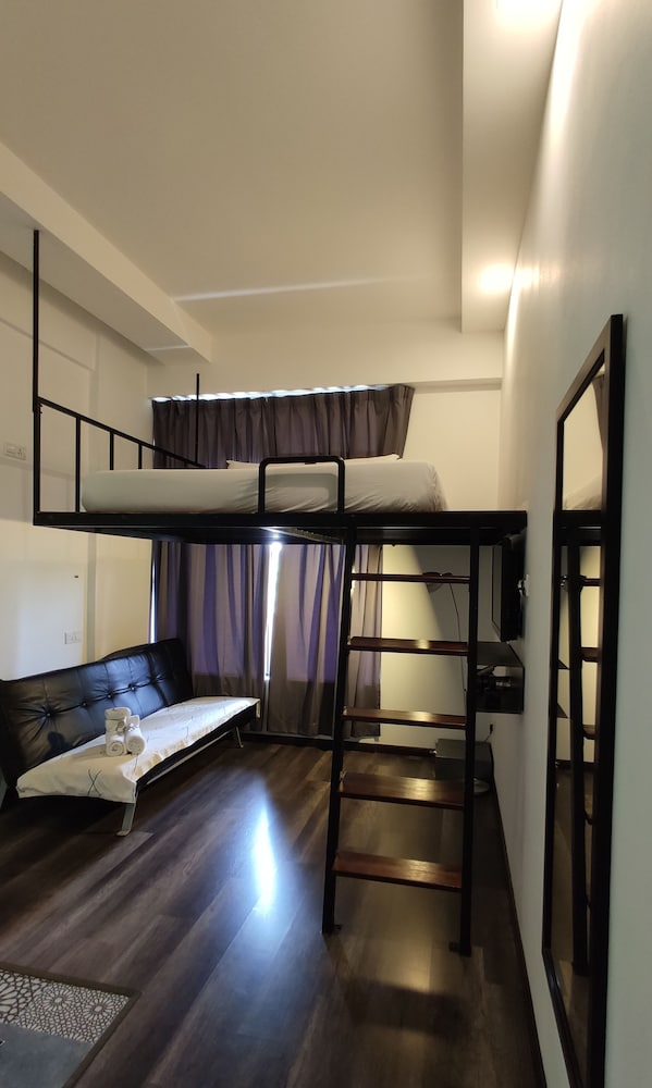 Roomies Suites 13/22