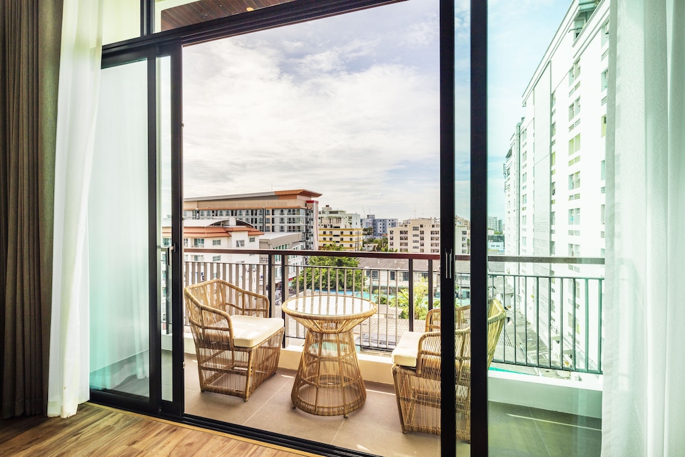 Grand Sala Thai 23/50