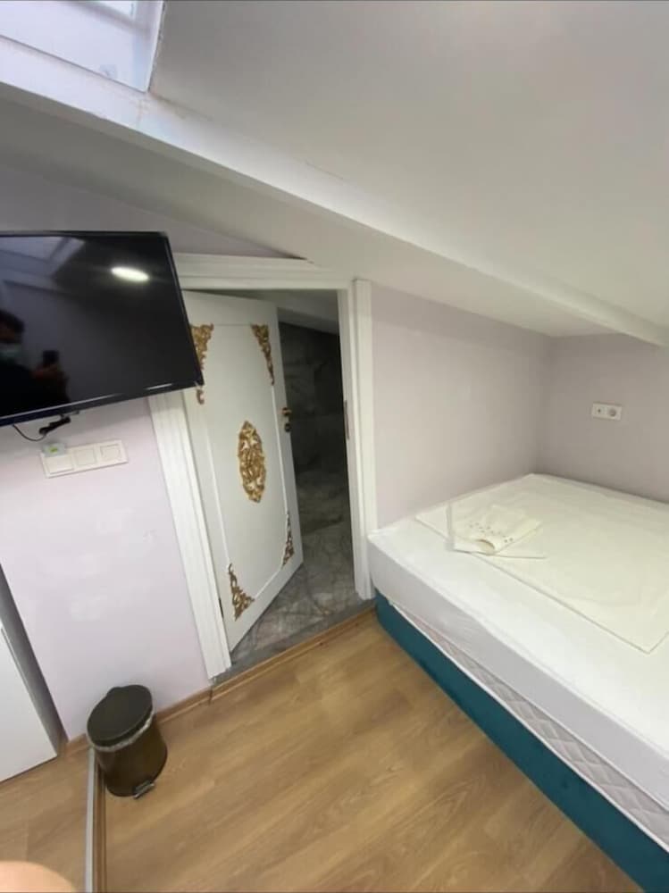Hotel 1453 31/60