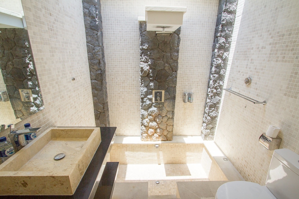 Villa Vishuddha Ajna 24/29