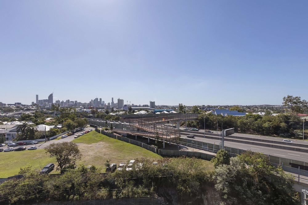 Oaks Brisbane Woolloongabba Suites 31/73