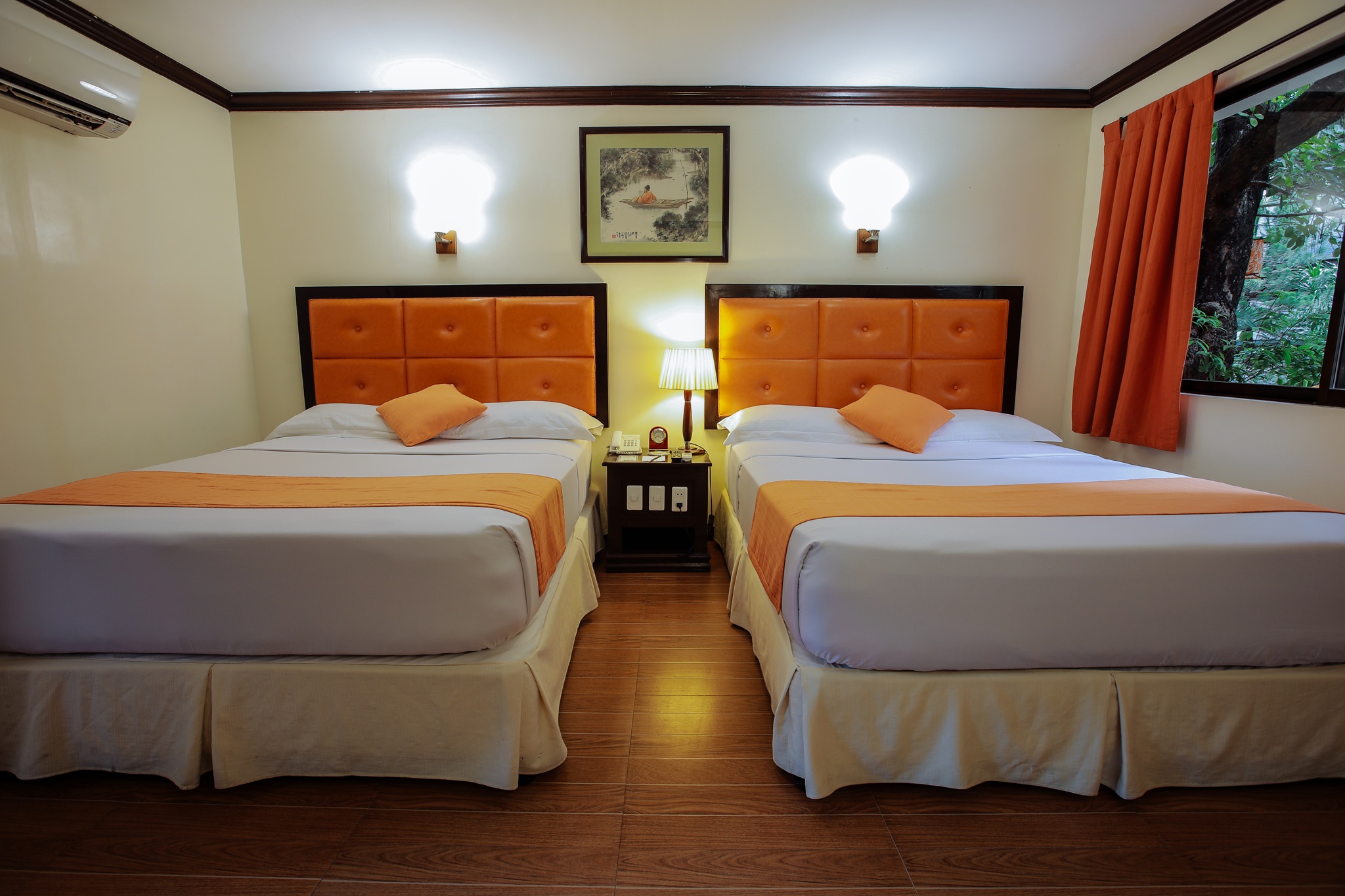 East Wing Deluxe